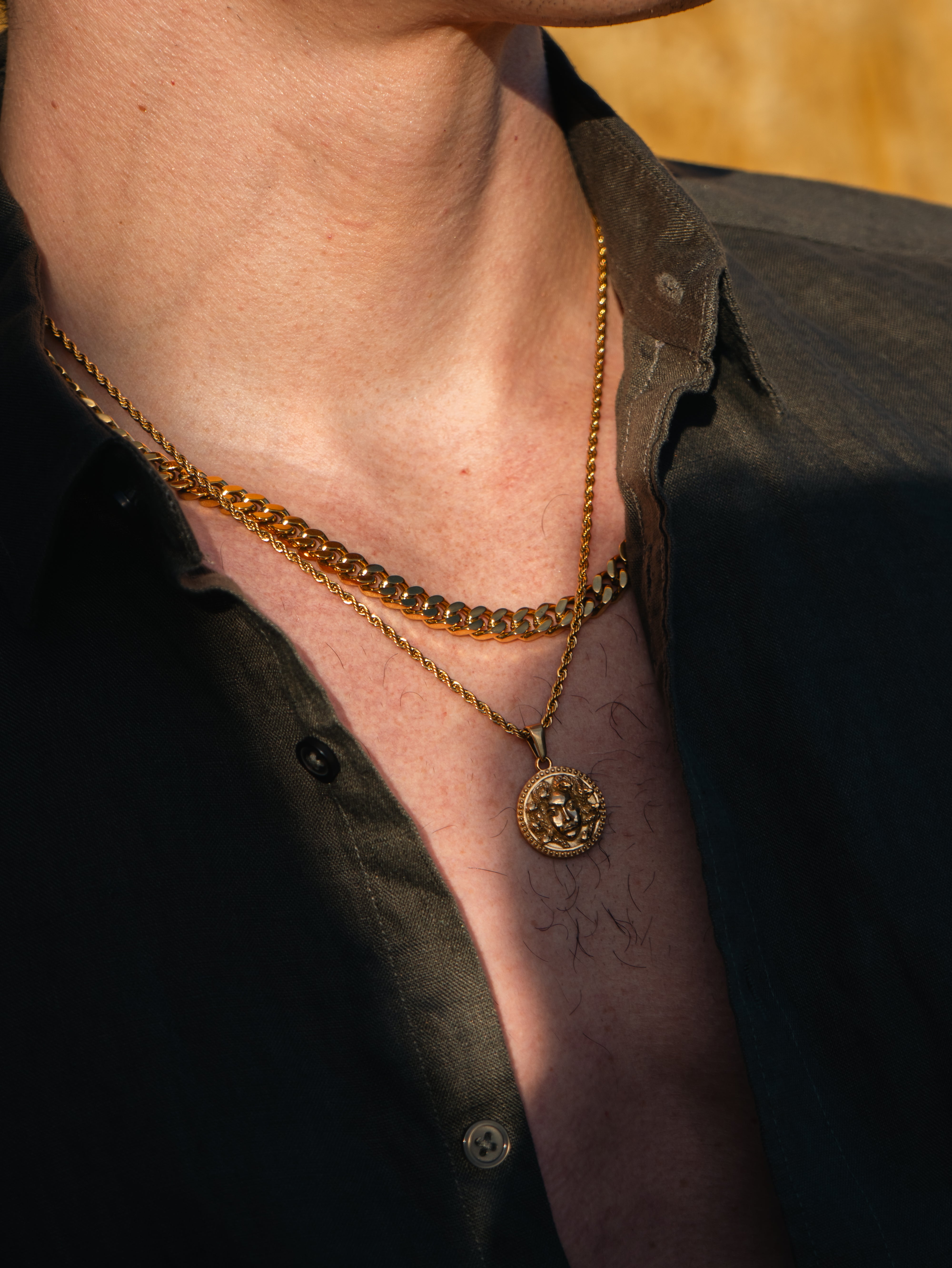 MEDUSA PENDANT (GOLD)