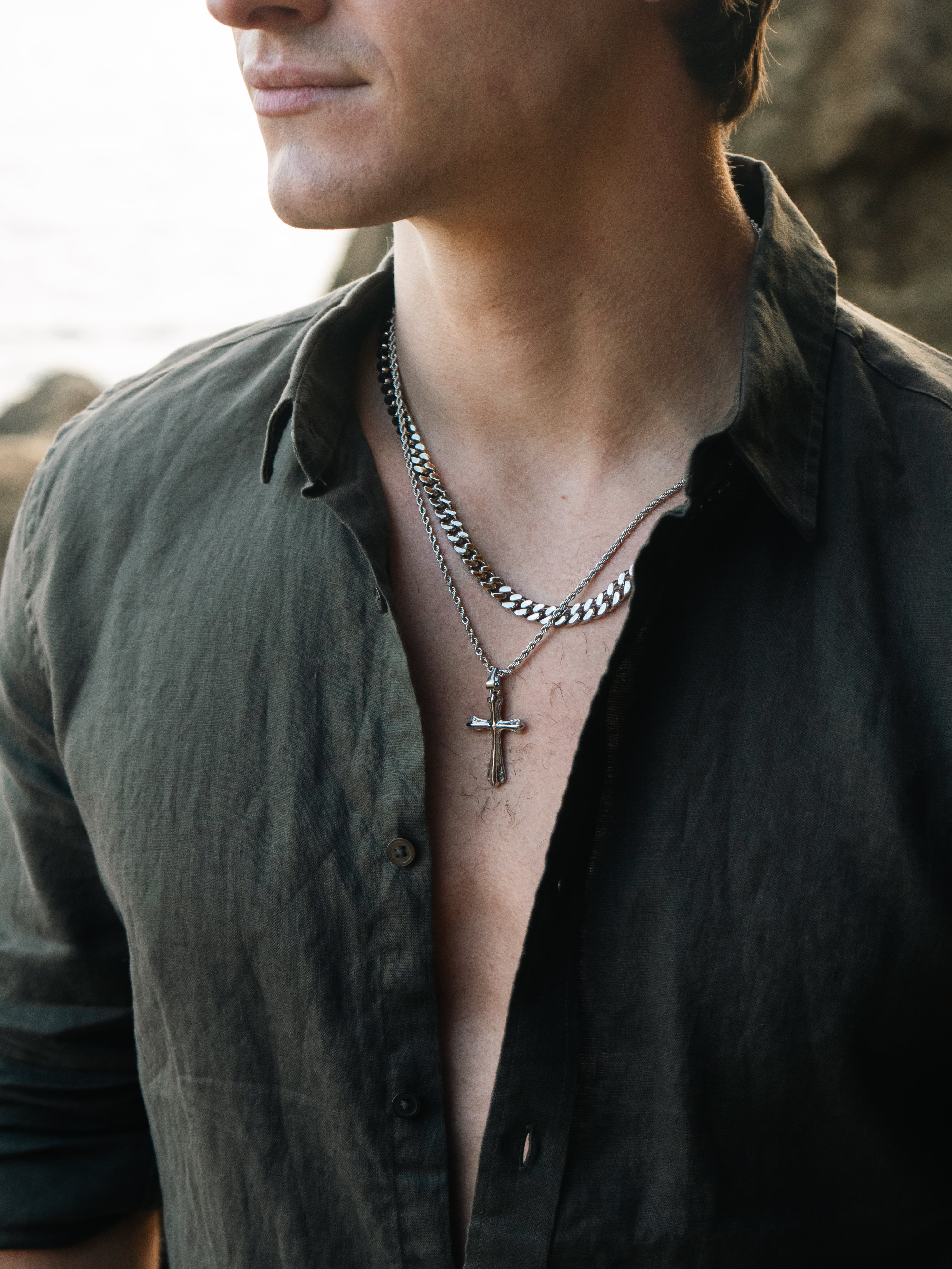 AXEN CROSS (WHITE GOLD)