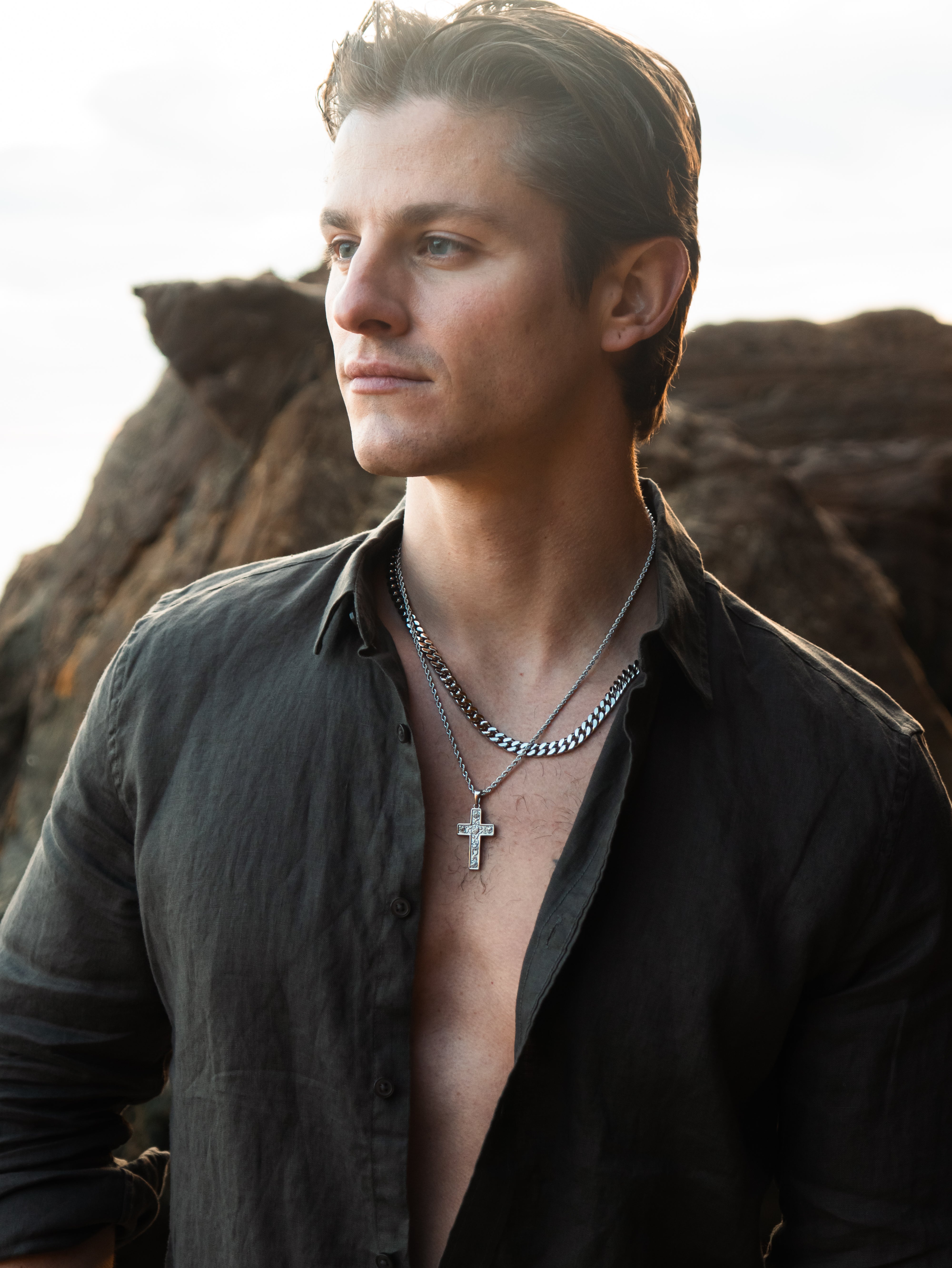 ROSE CROSS PENDANT (WHITE GOLD)