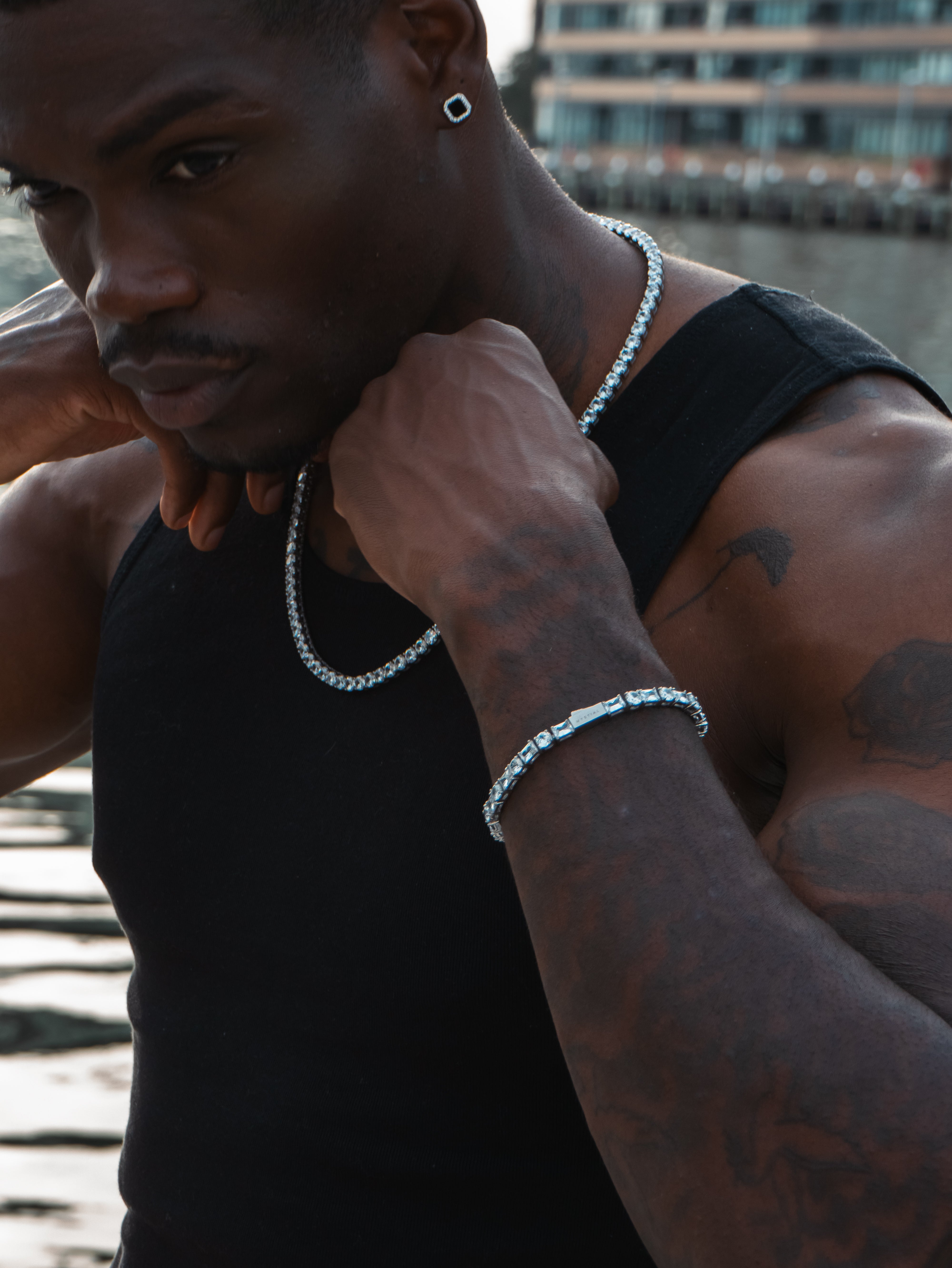 CLUSTERED TENNIS BRACELET (WHITE GOLD) 5MM