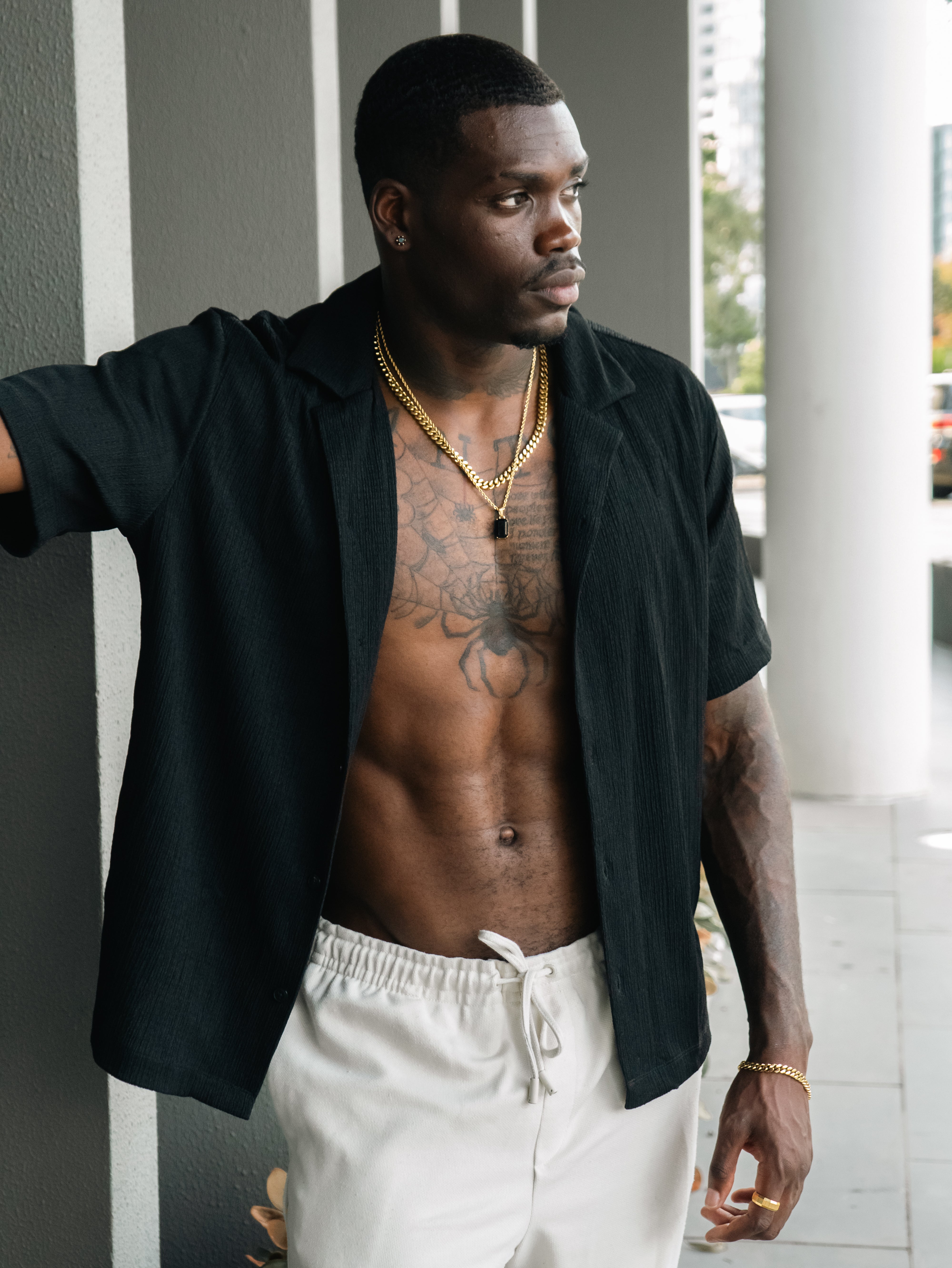 NOVA ONYX PENDANT (GOLD)