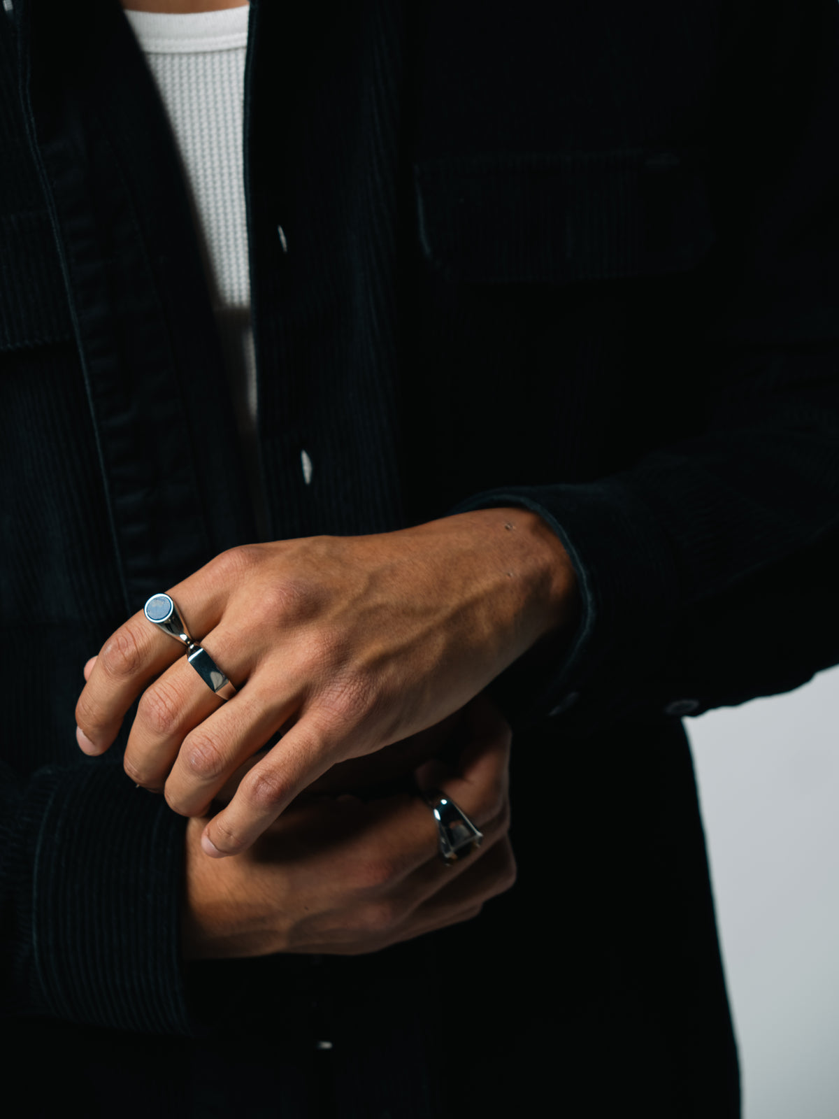 AZURA RING (WHITE GOLD)