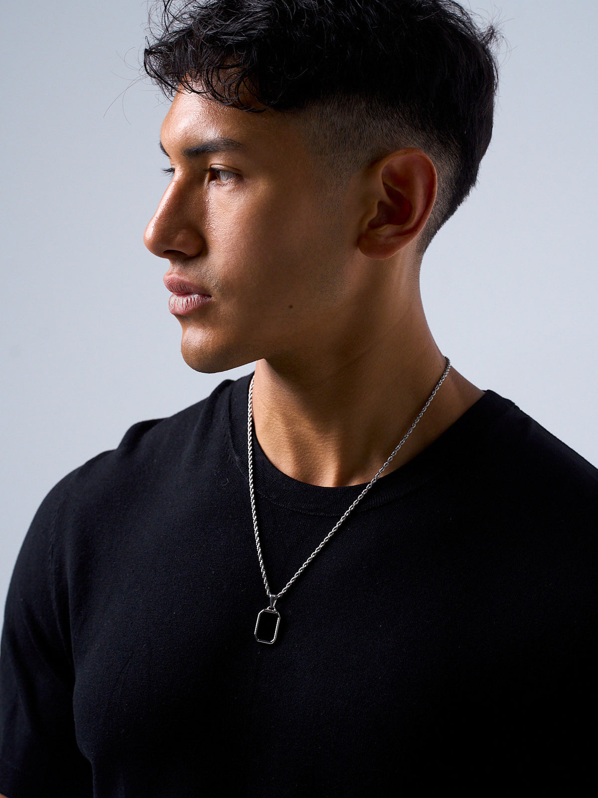 SLATE ONYX PENDANT (WHITE GOLD)