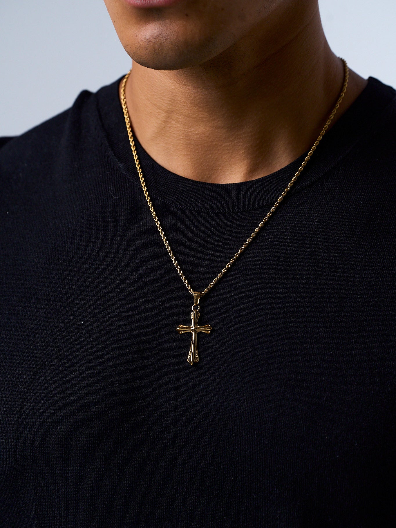AXEN CROSS PENDANT (GOLD)