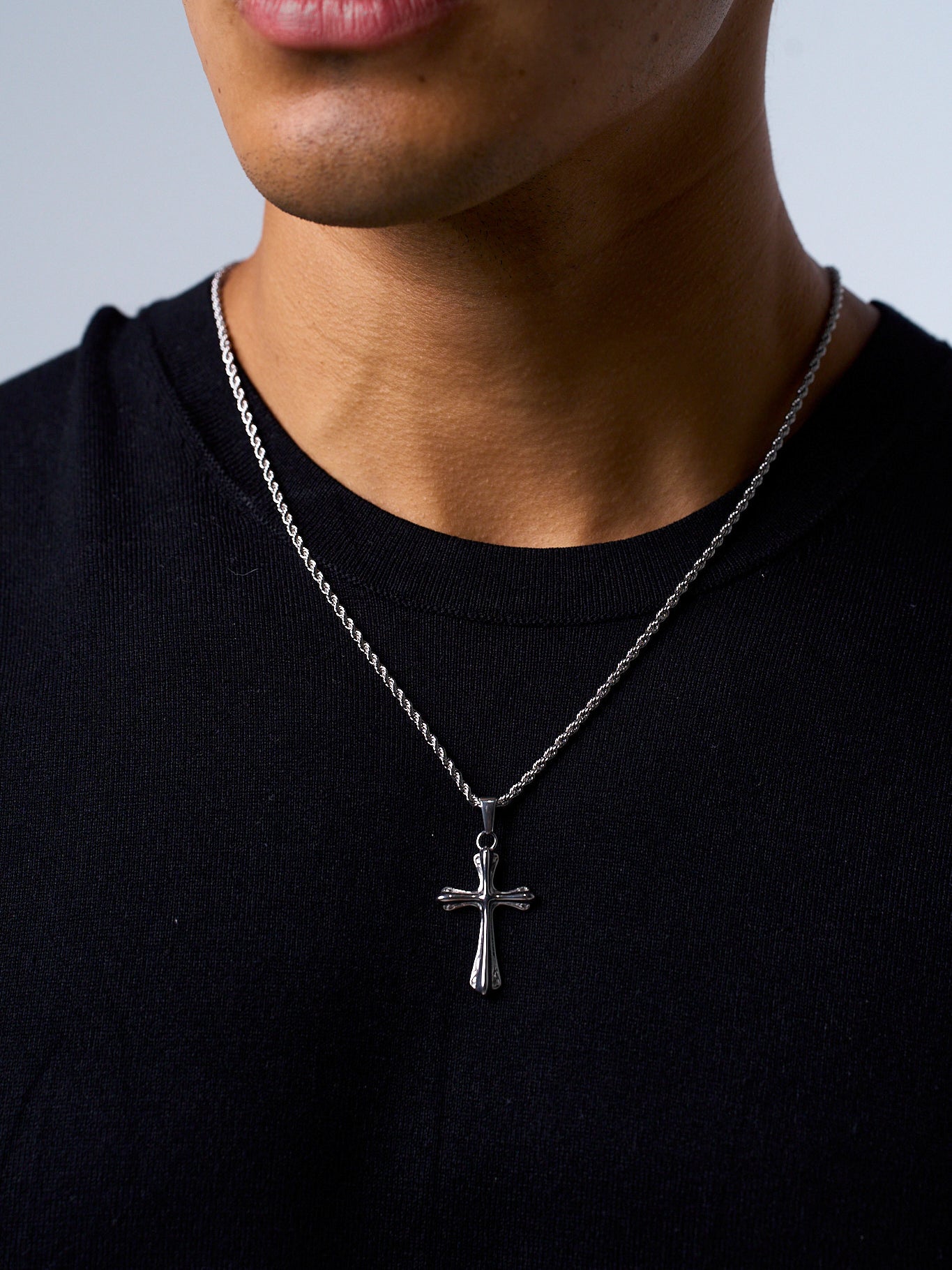 AXEN CROSS (WHITE GOLD)