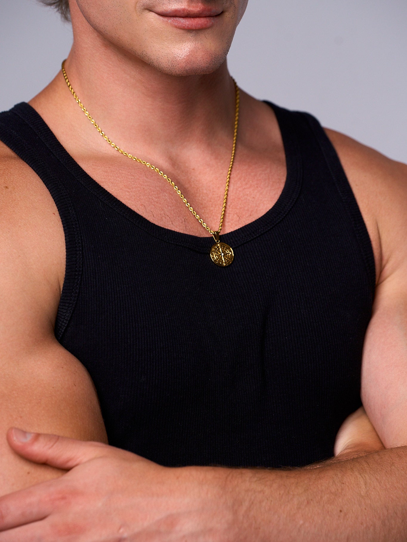 COMPASS PENDANT (GOLD)