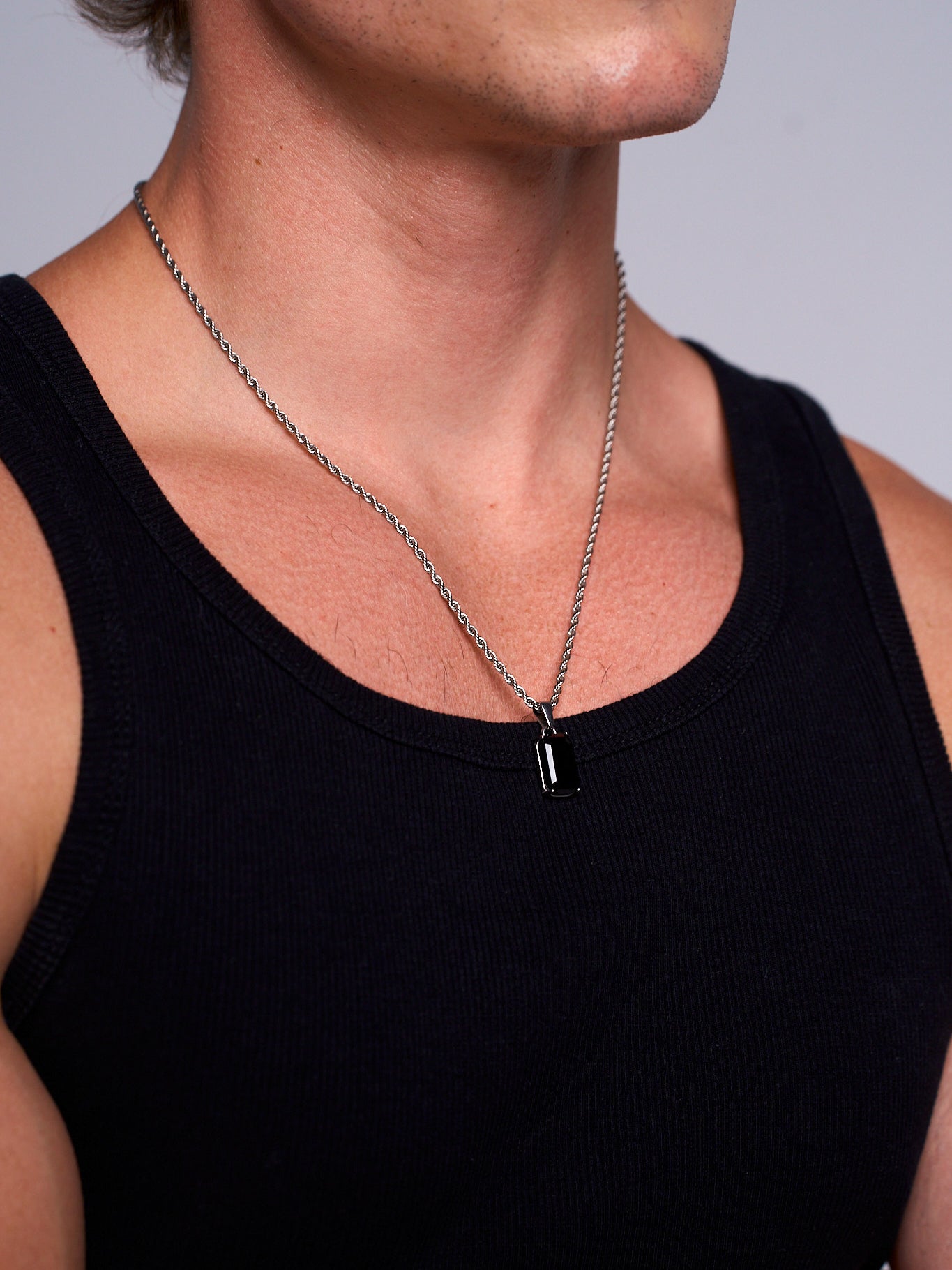 NOVA ONYX PENDANT (WHITE GOLD)