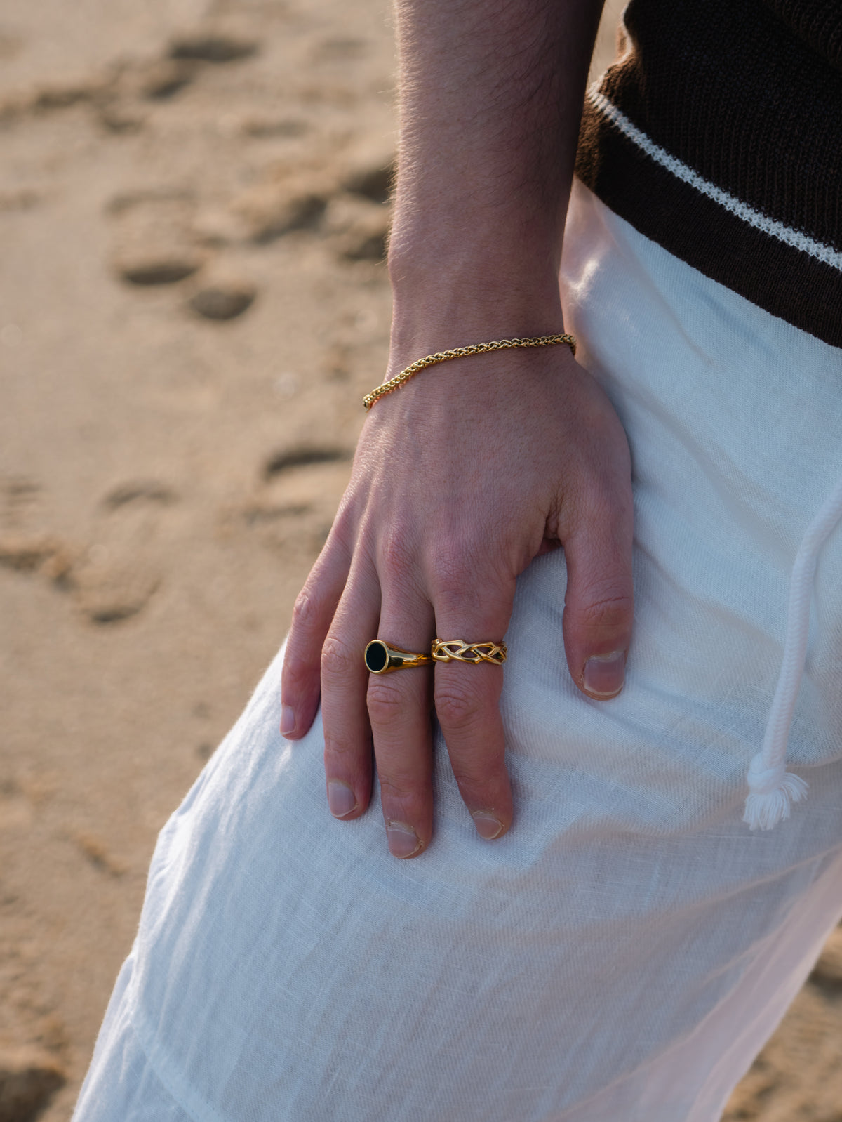 CIVIX RING (GOLD)