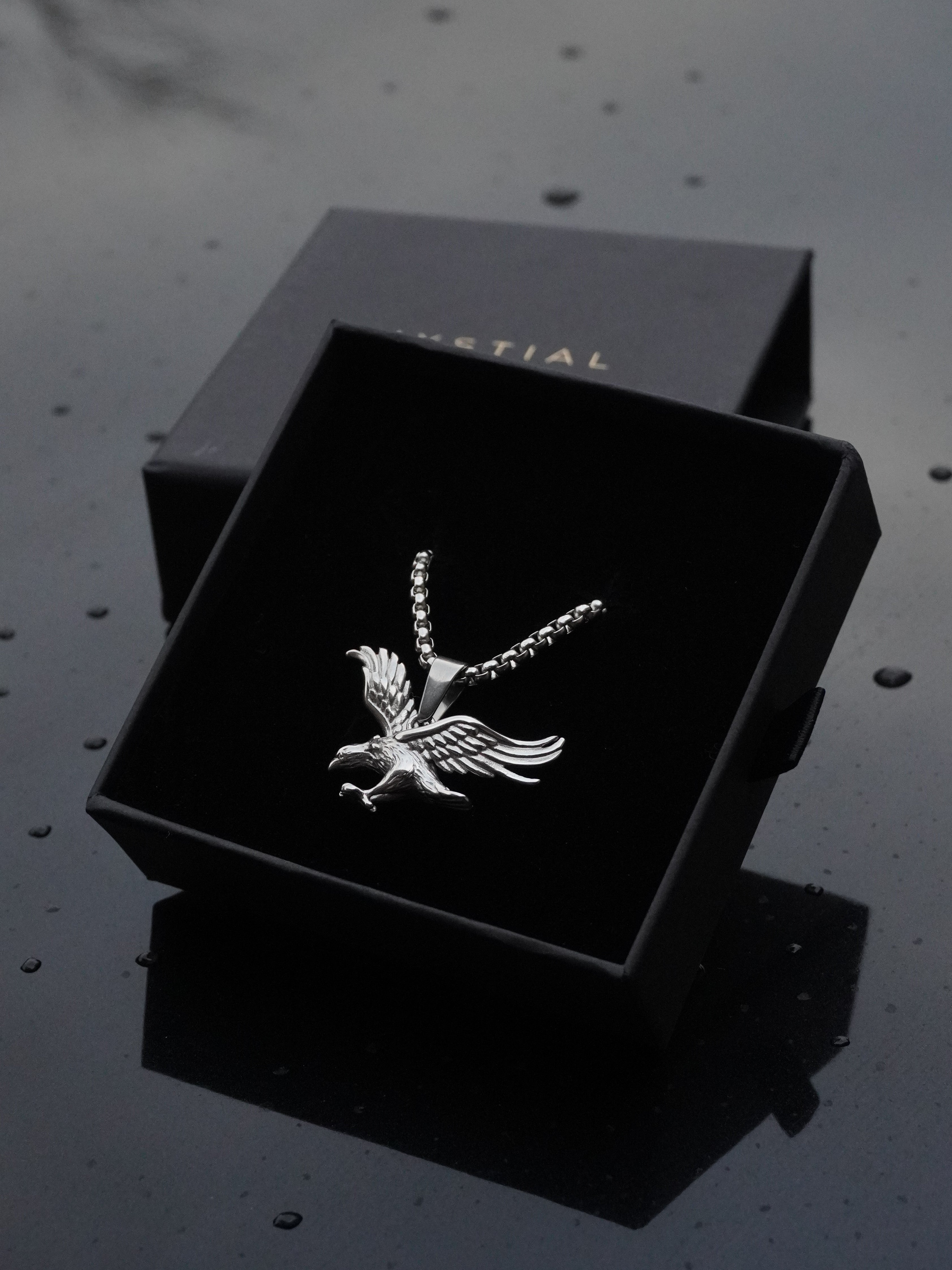 EAGLE PENDANT (WHITE GOLD)