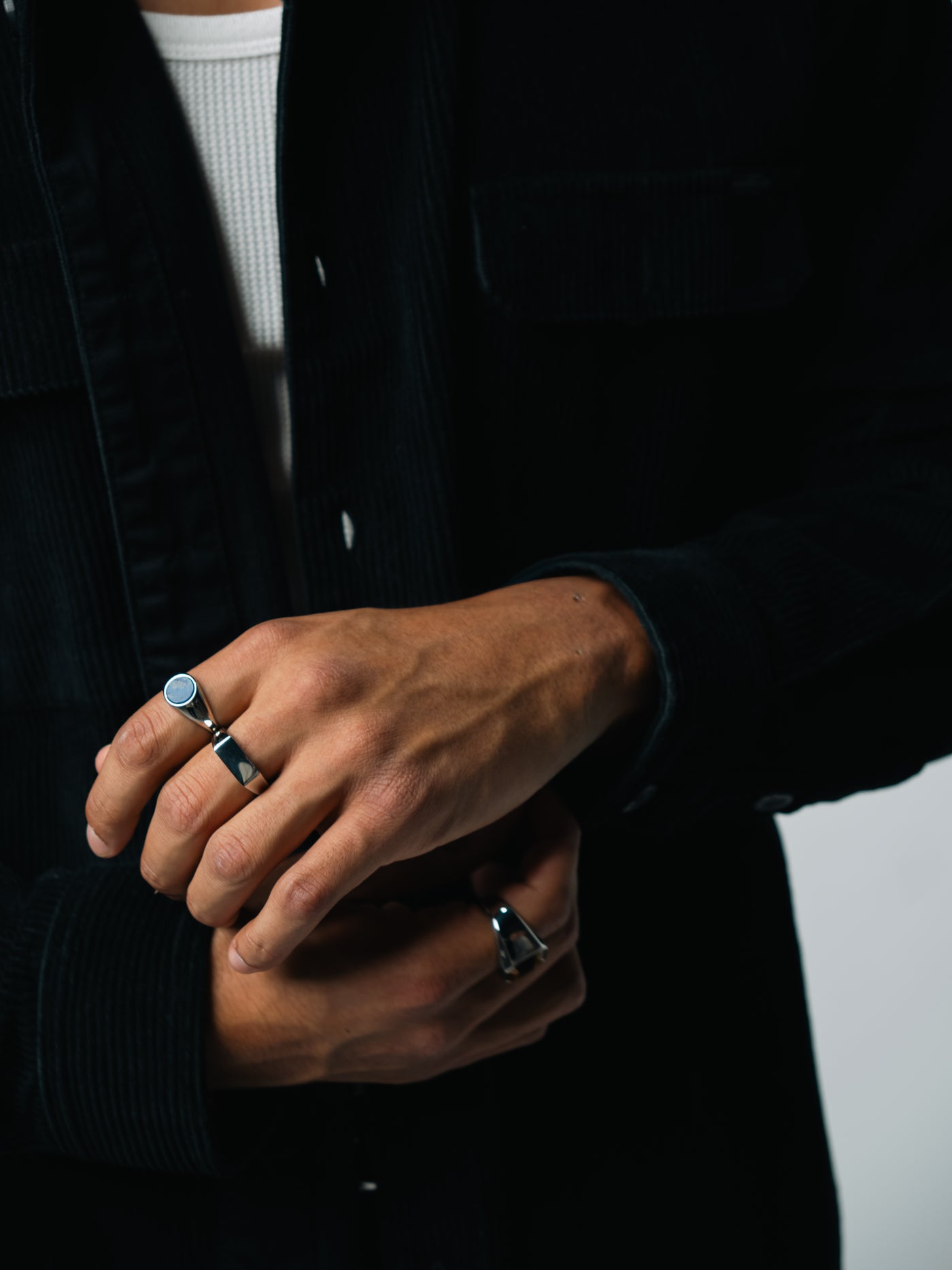 AZURA RING (WHITE GOLD)
