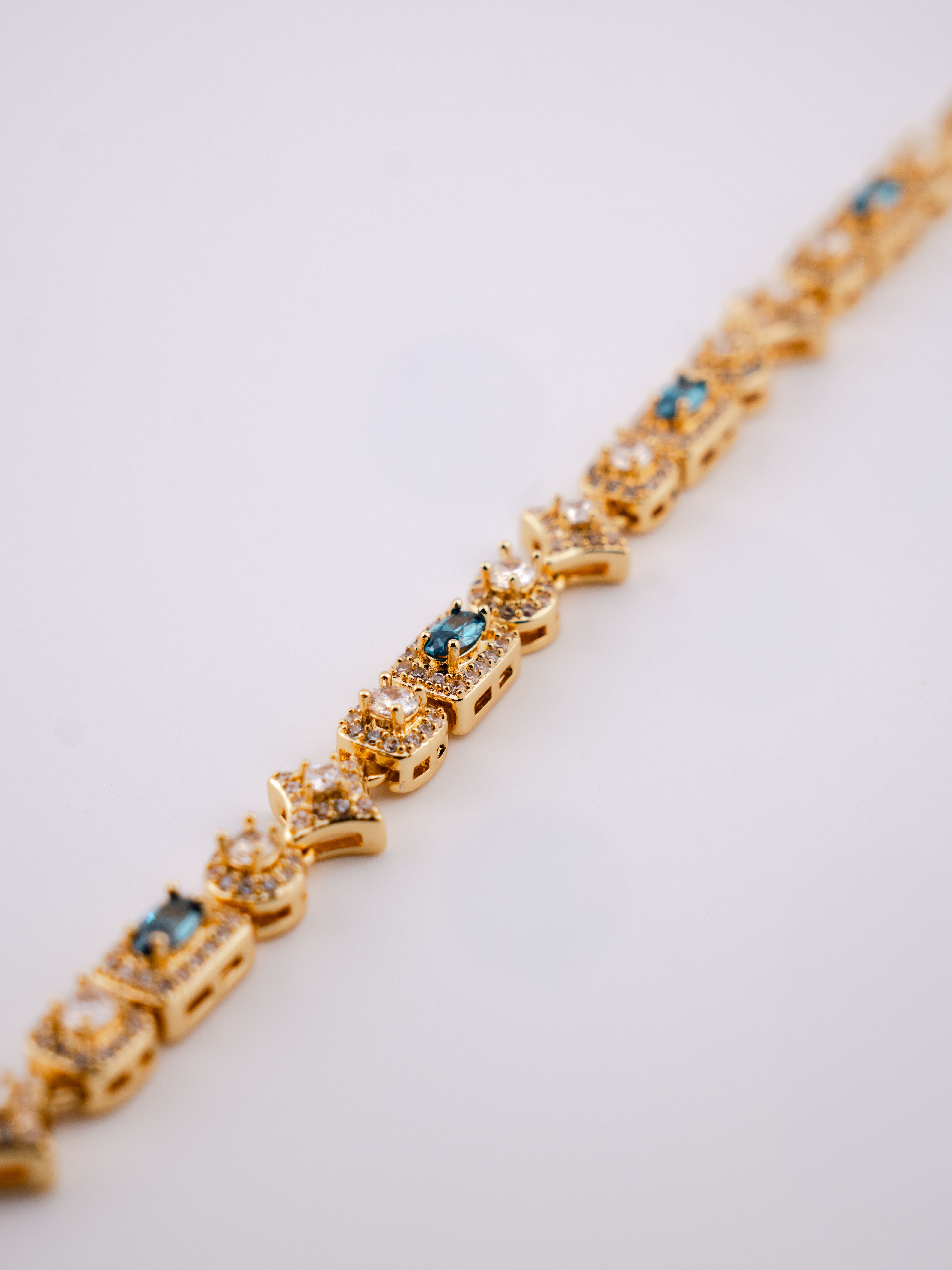 MARIS GEMSTONE CHAIN (GOLD) 5MM