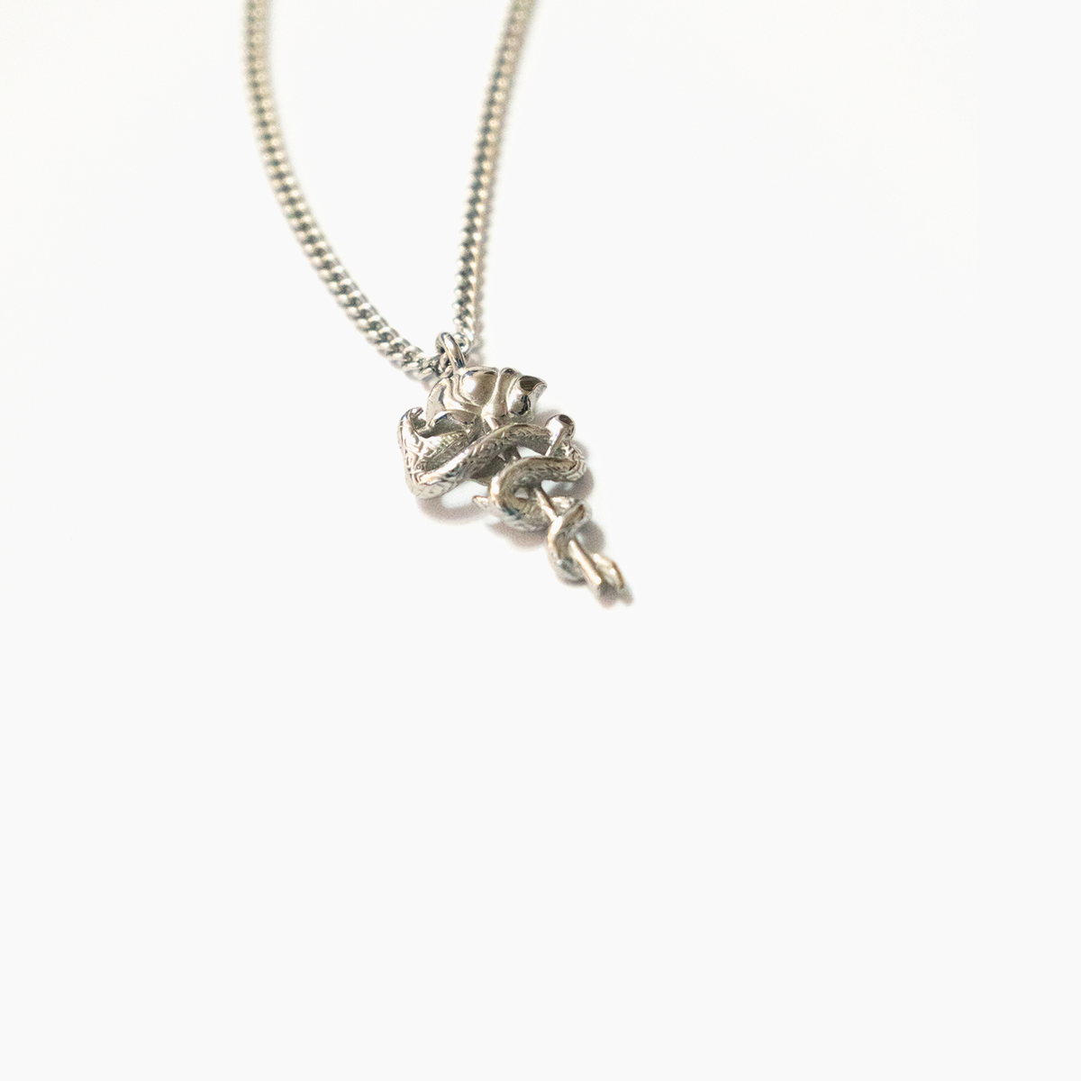 SERIN PENDANT (WHITE GOLD)