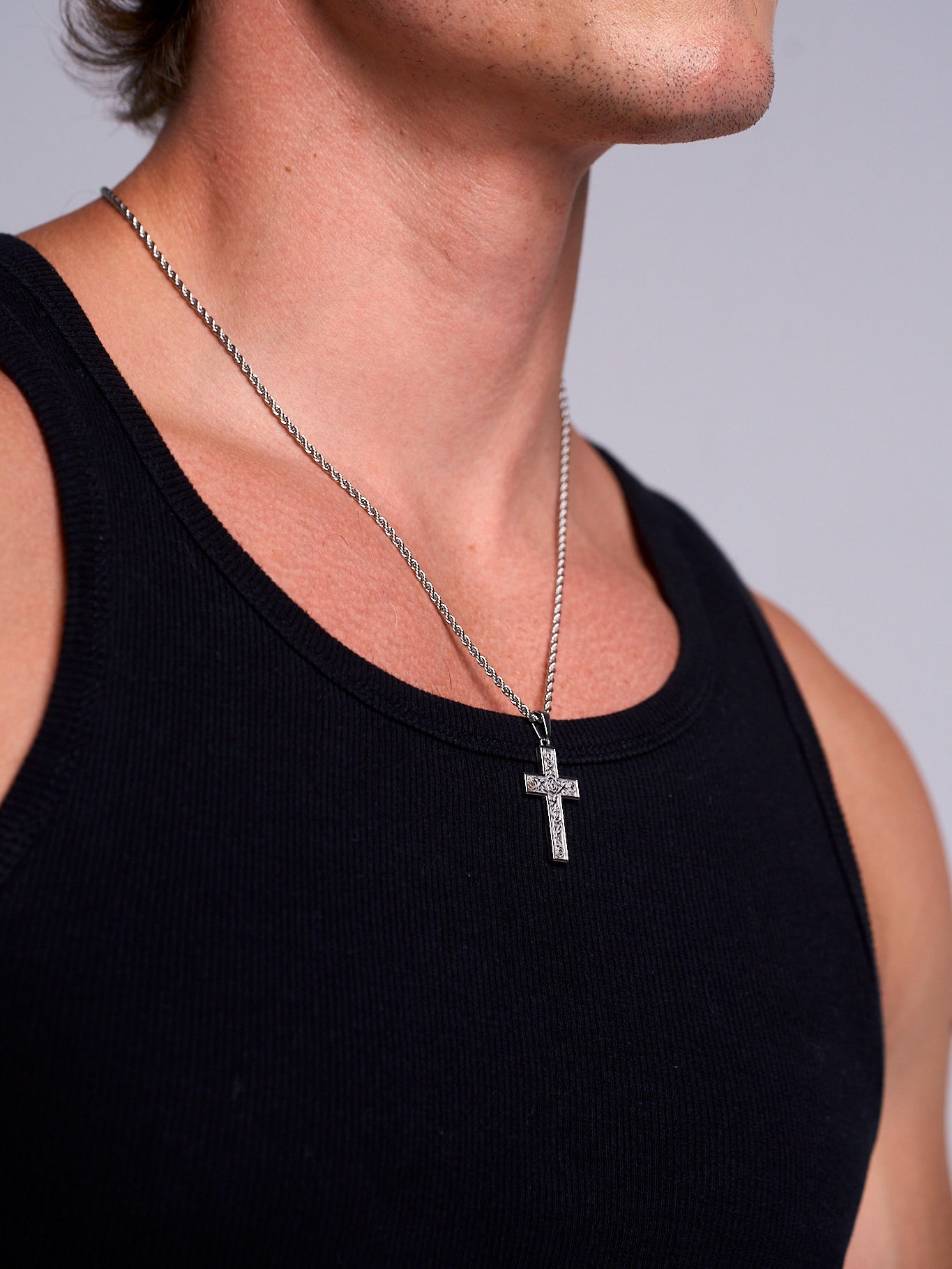ROSE CROSS PENDANT (WHITE GOLD)