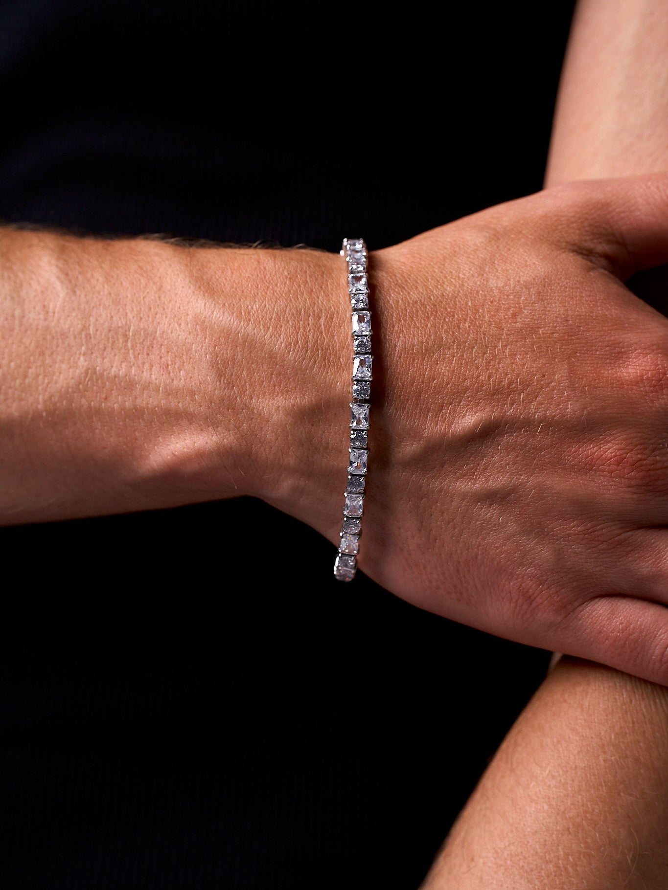 CLUSTERED TENNIS BRACELET (WHITE GOLD) 5MM