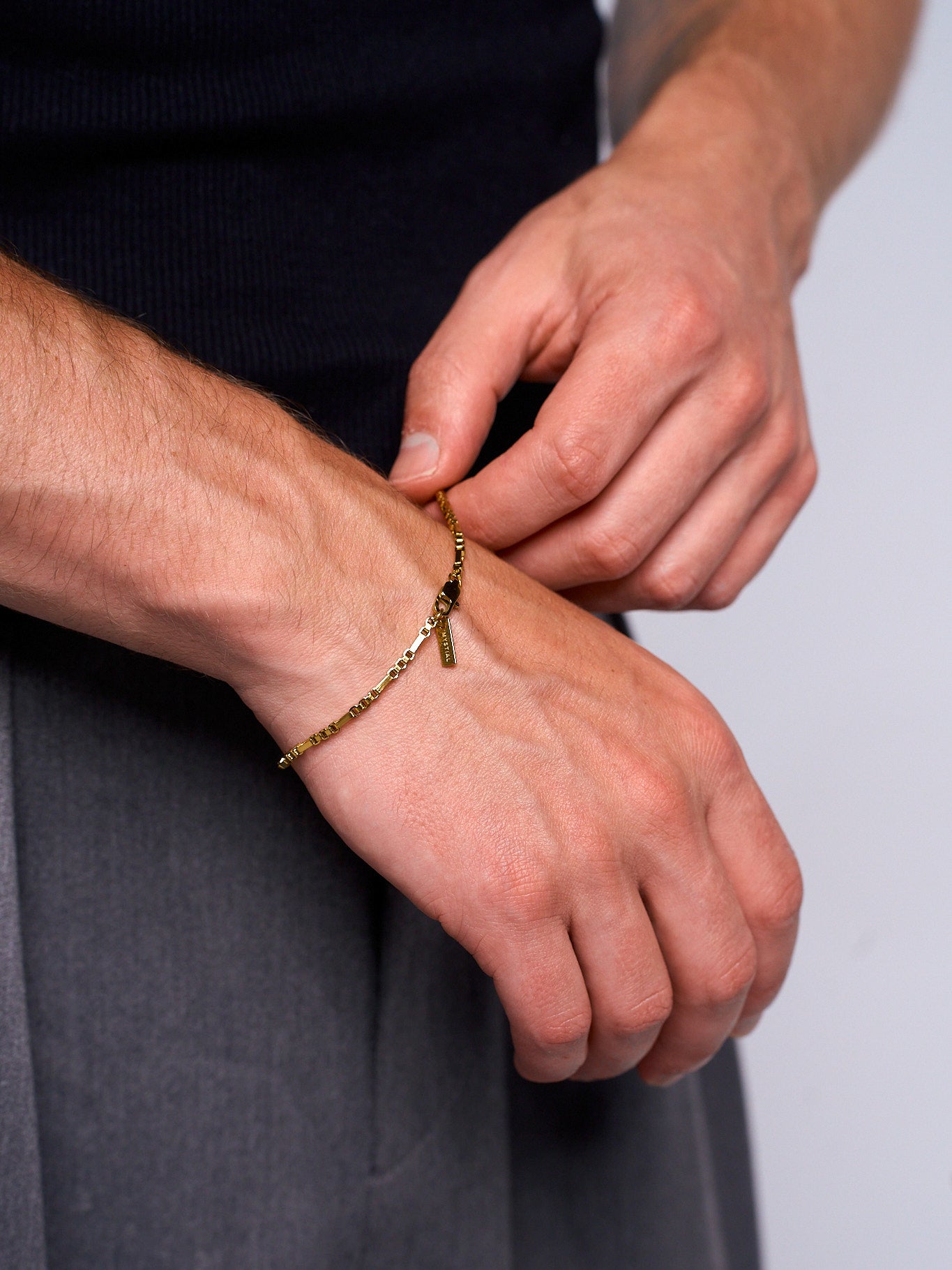 AUREN BOX BRACELET (GOLD) 2.5MM