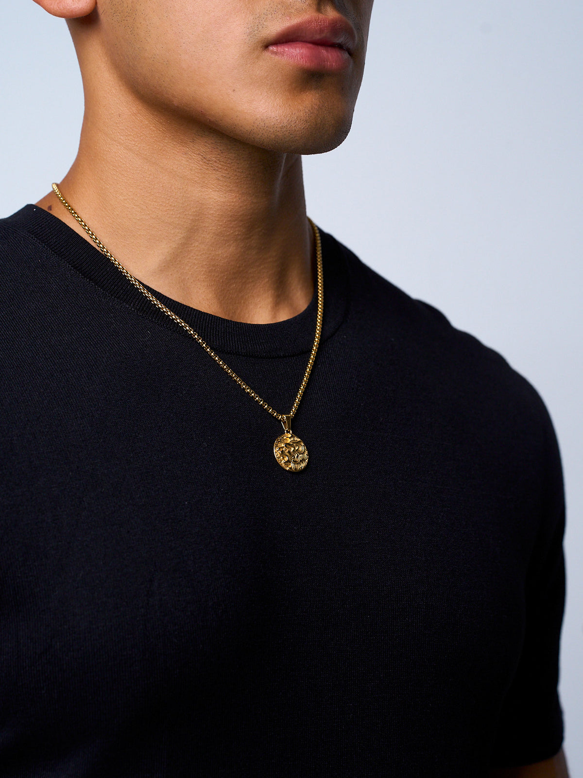 LEO PENDANT (GOLD)