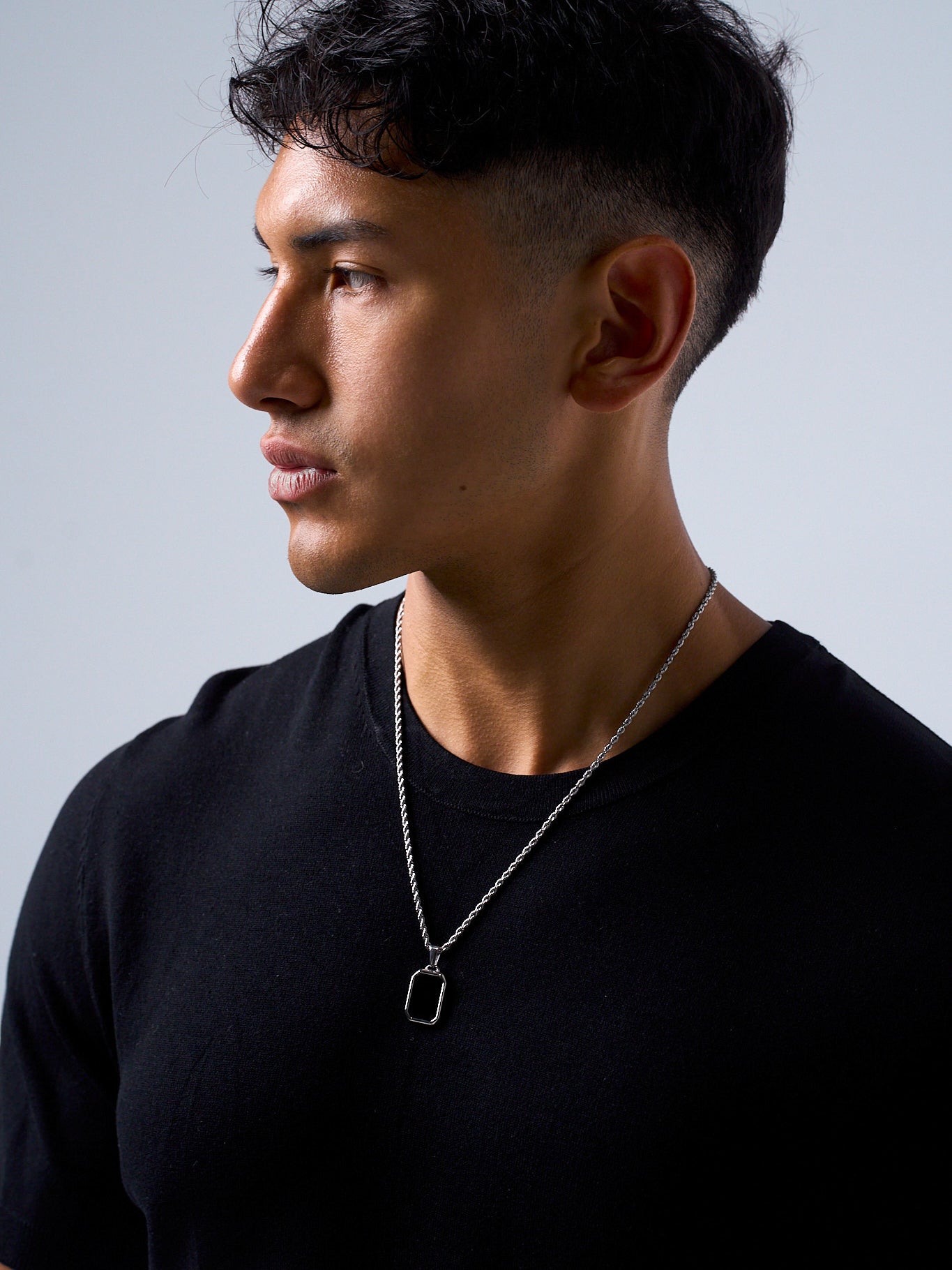SLATE ONYX PENDANT (WHITE GOLD)