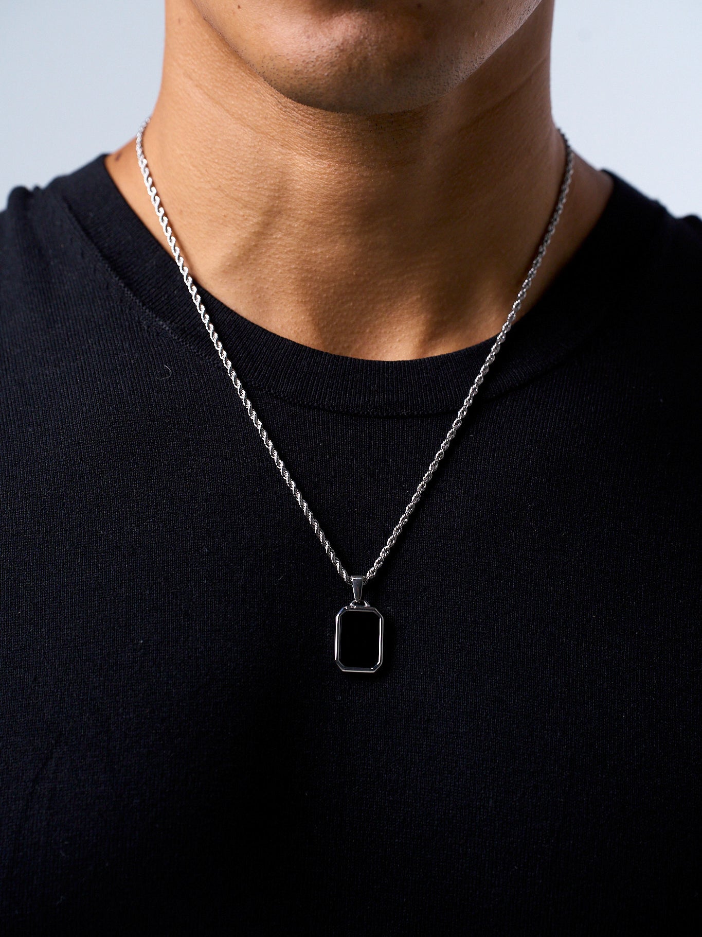 SLATE ONYX PENDANT (WHITE GOLD)