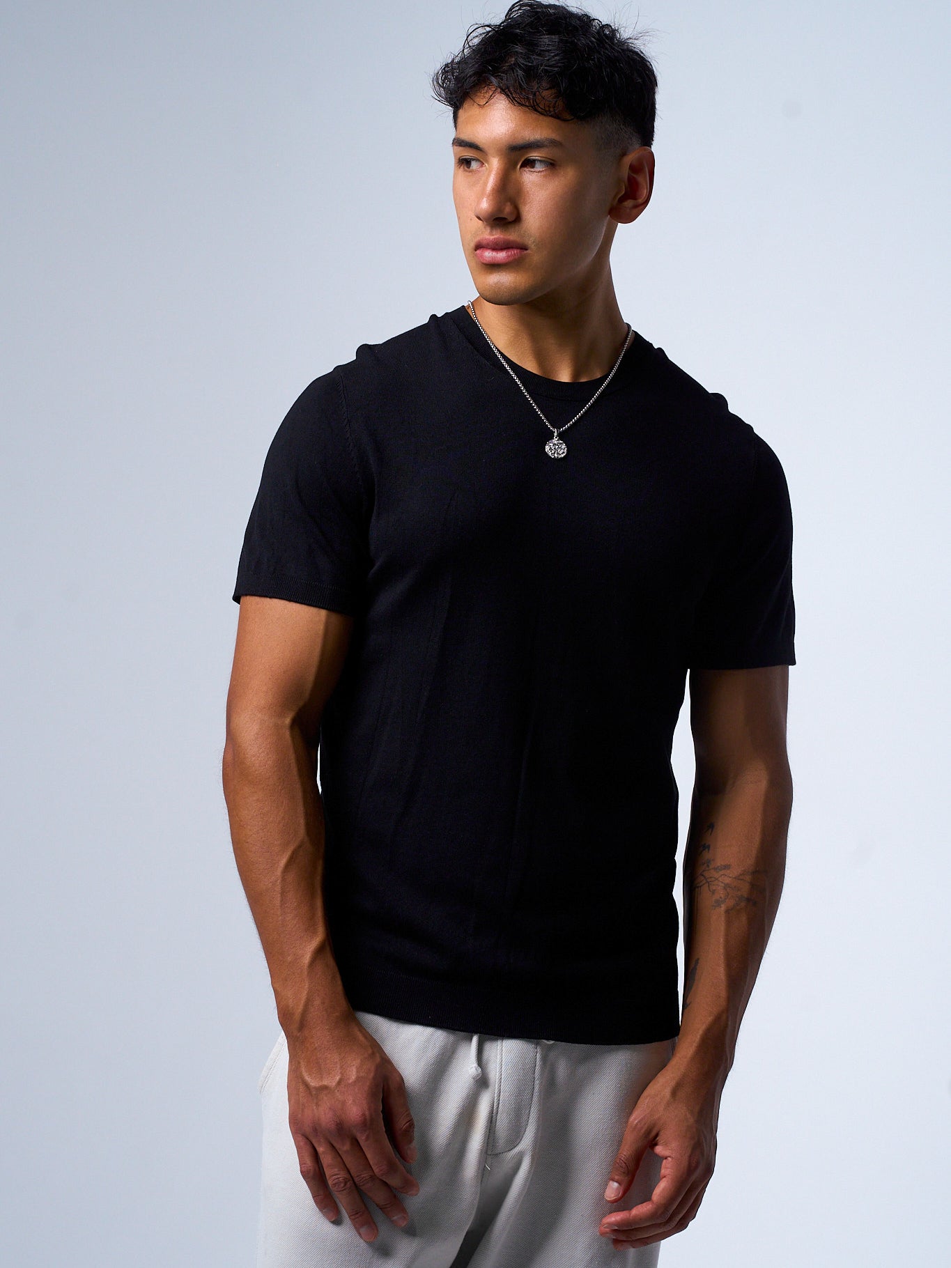 LEO PENDANT (WHITE GOLD)