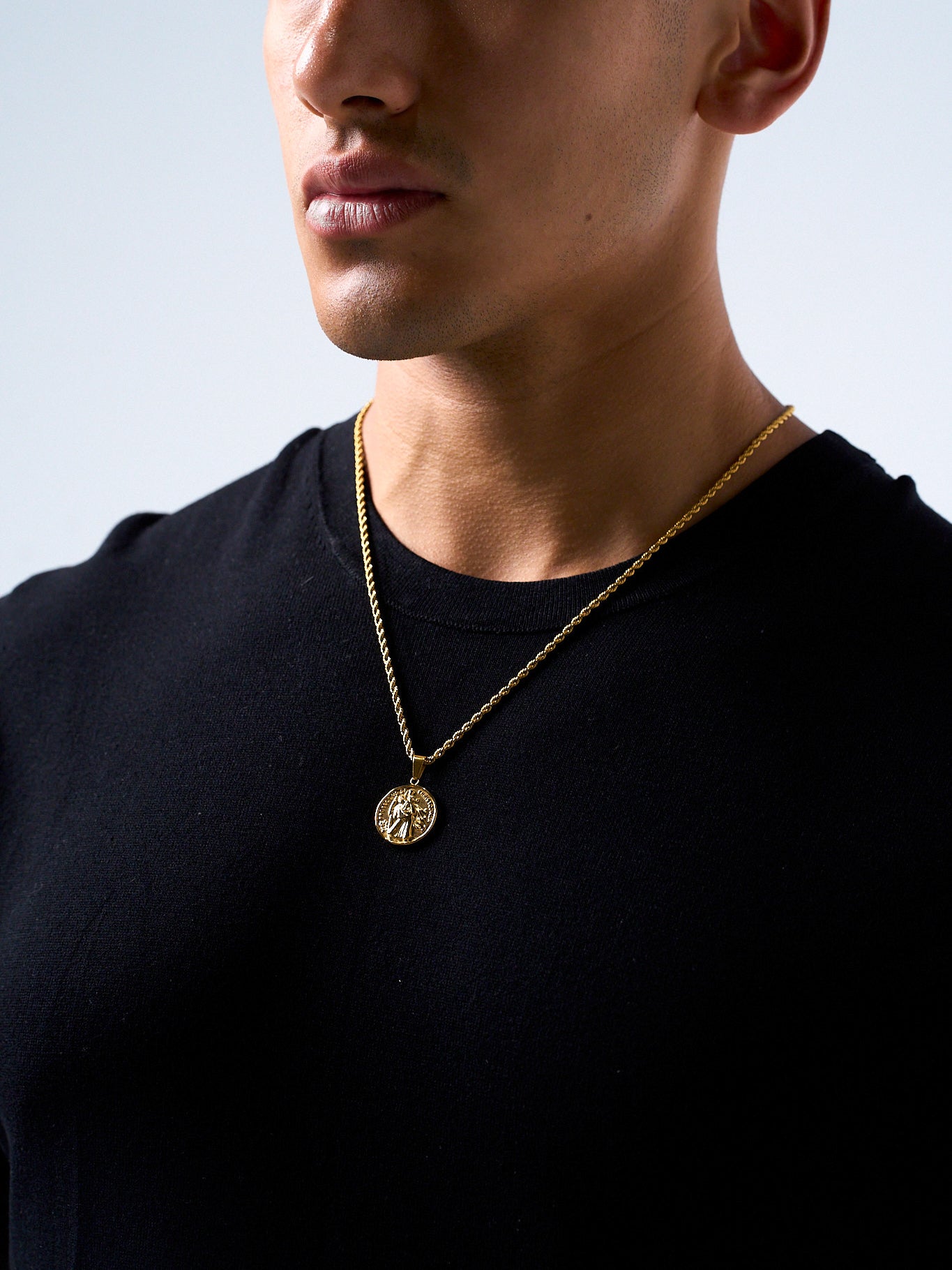 ST. CHRISTOPHER PENDANT (GOLD)