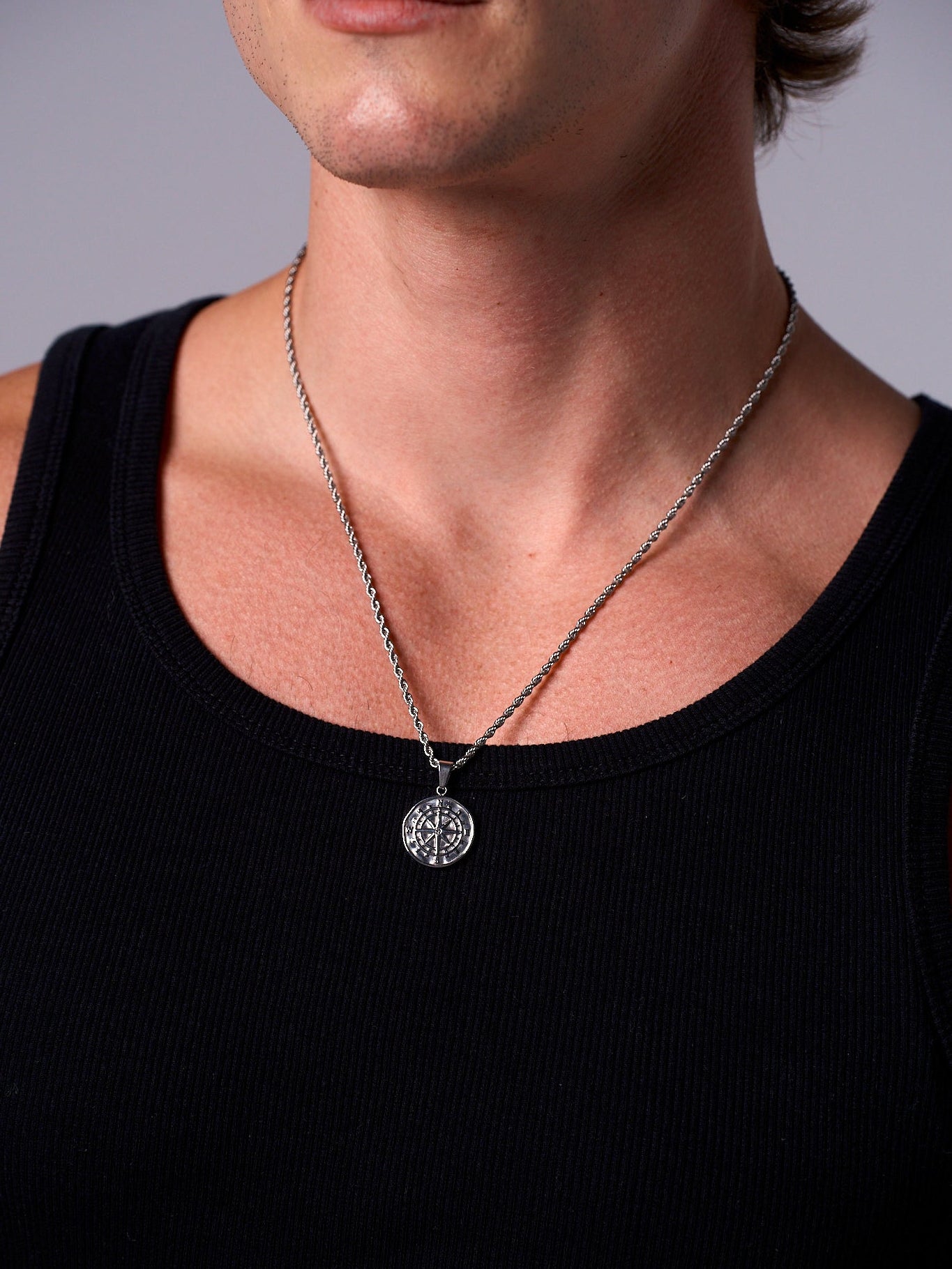 COMPASS PENDANT (WHITE GOLD)