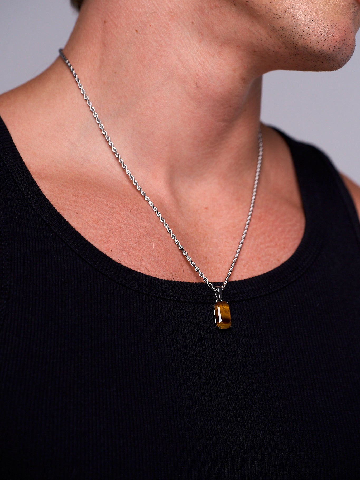 EMBR PENDANT (WHITE GOLD)