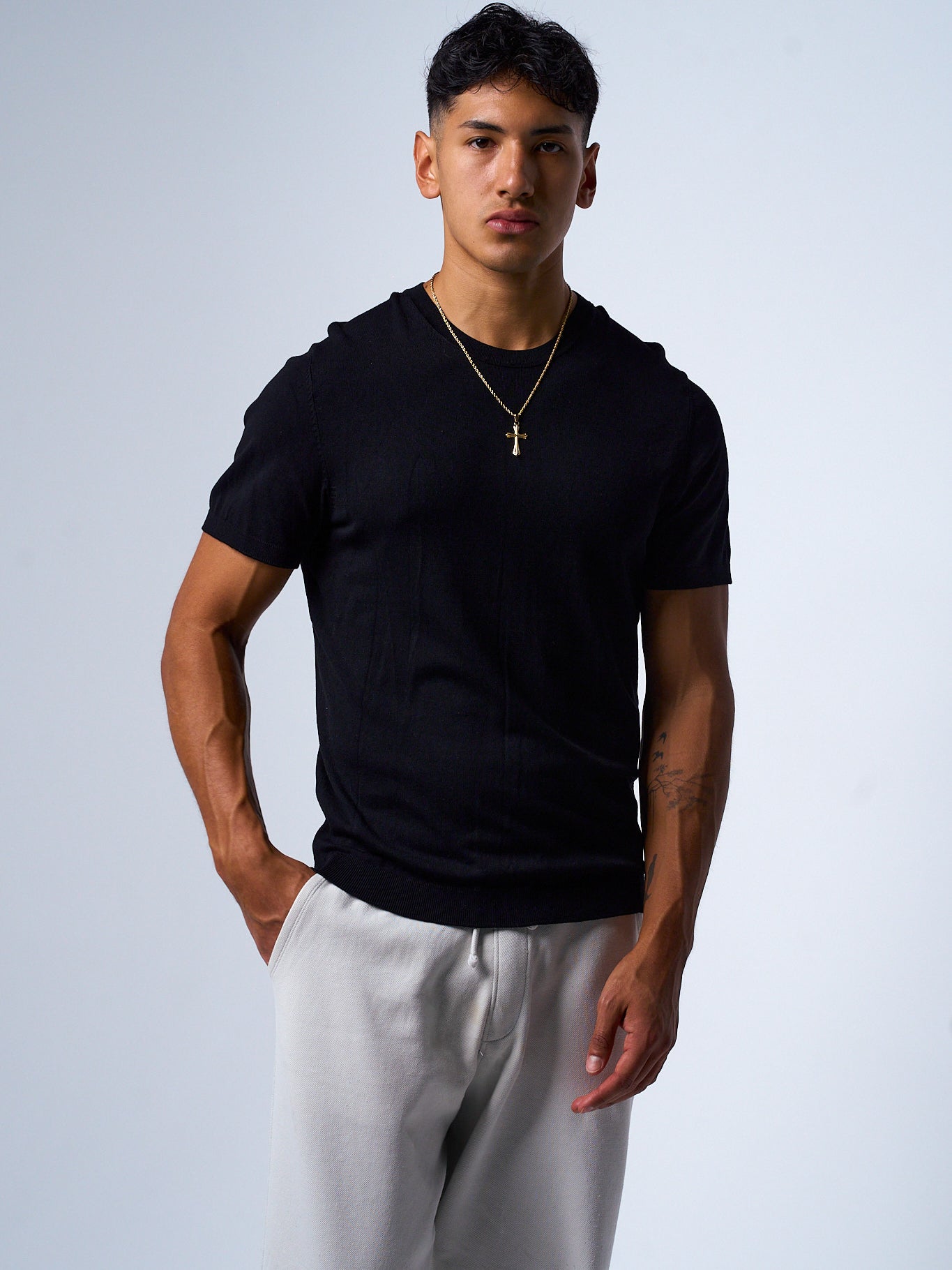 AXEN CROSS PENDANT (GOLD)