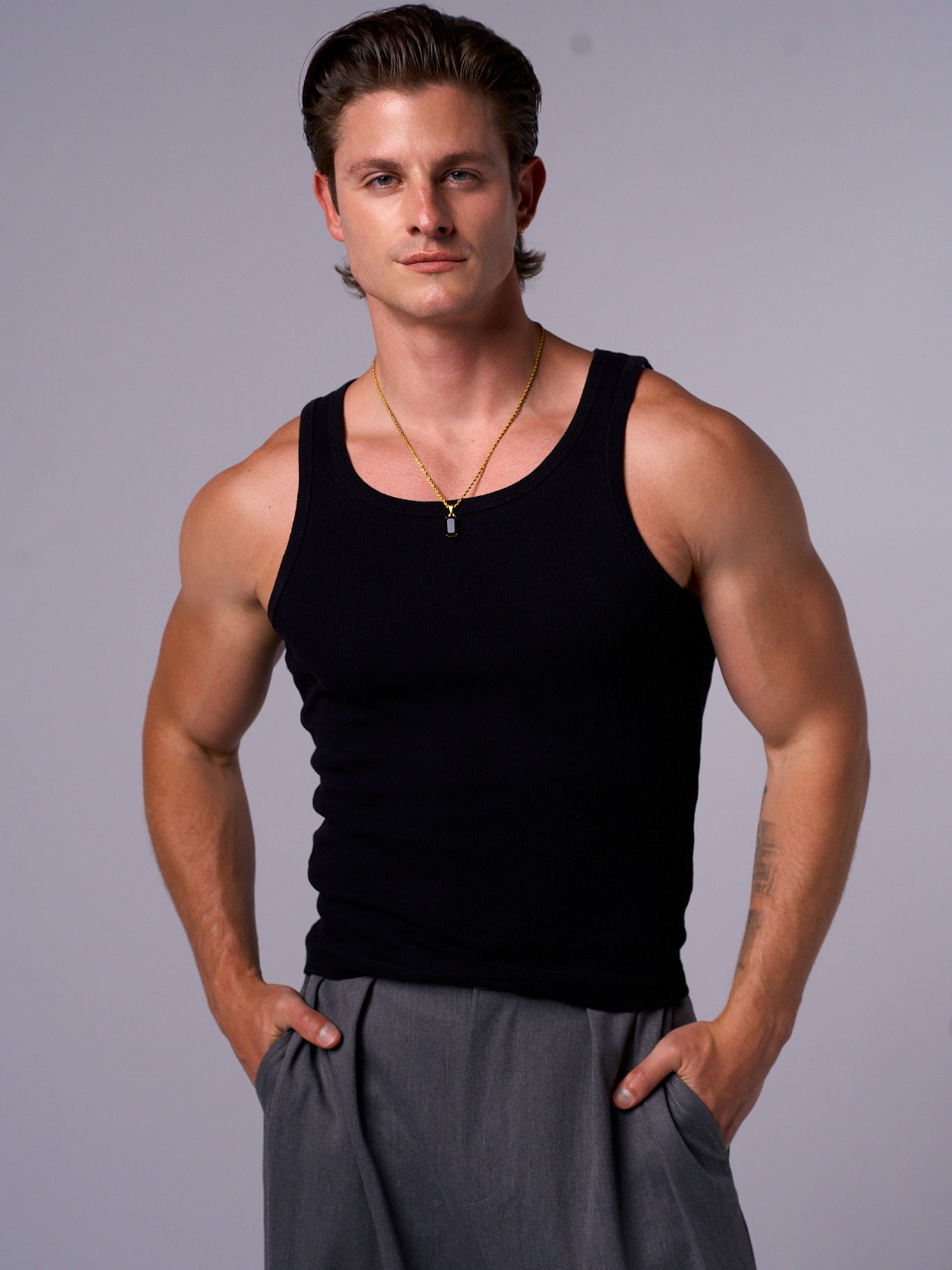 NOVA ONYX PENDANT (GOLD)