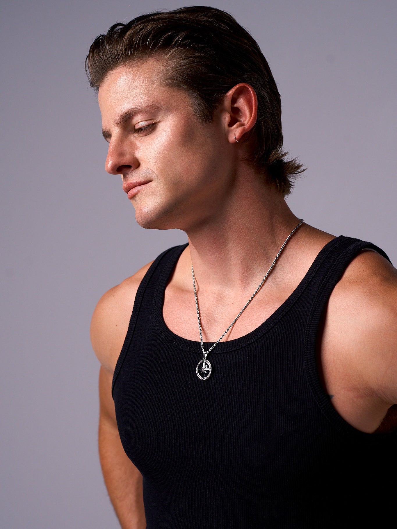 ICED COMPASS PENDANT (WHITE GOLD)