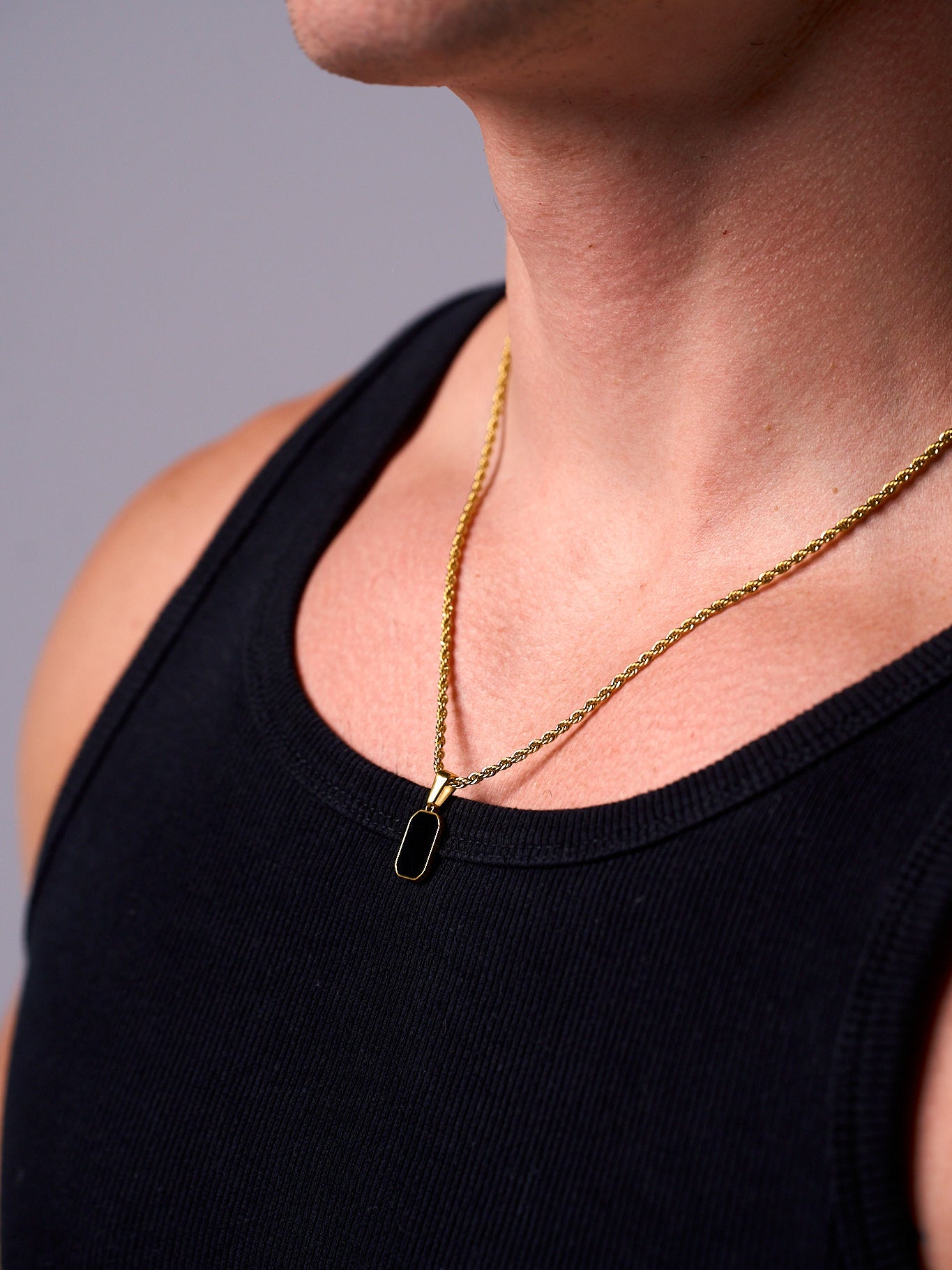 ARC ONYX PENDANT (GOLD)