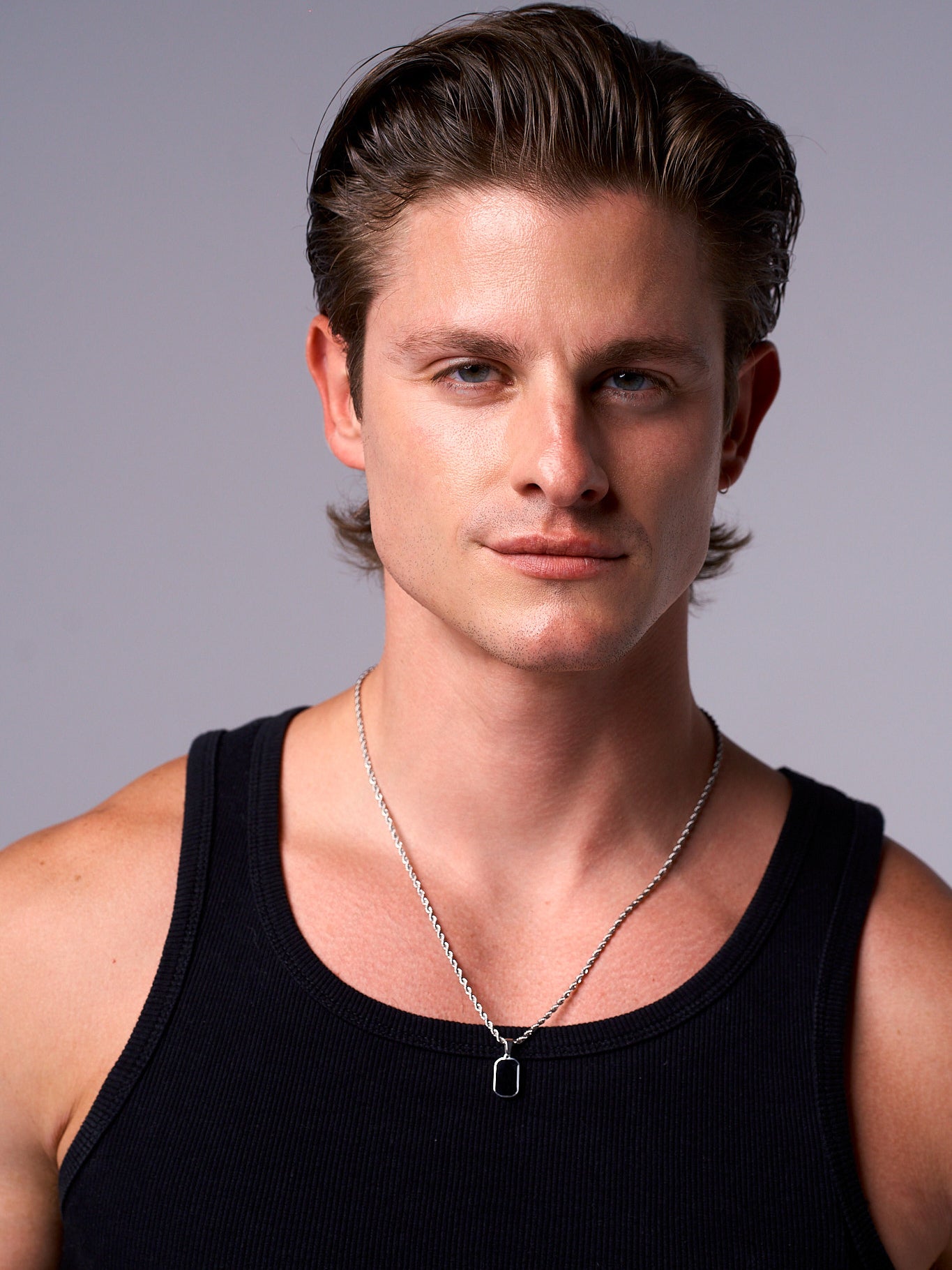 ARC ONYX PENDANT (WHITE GOLD)