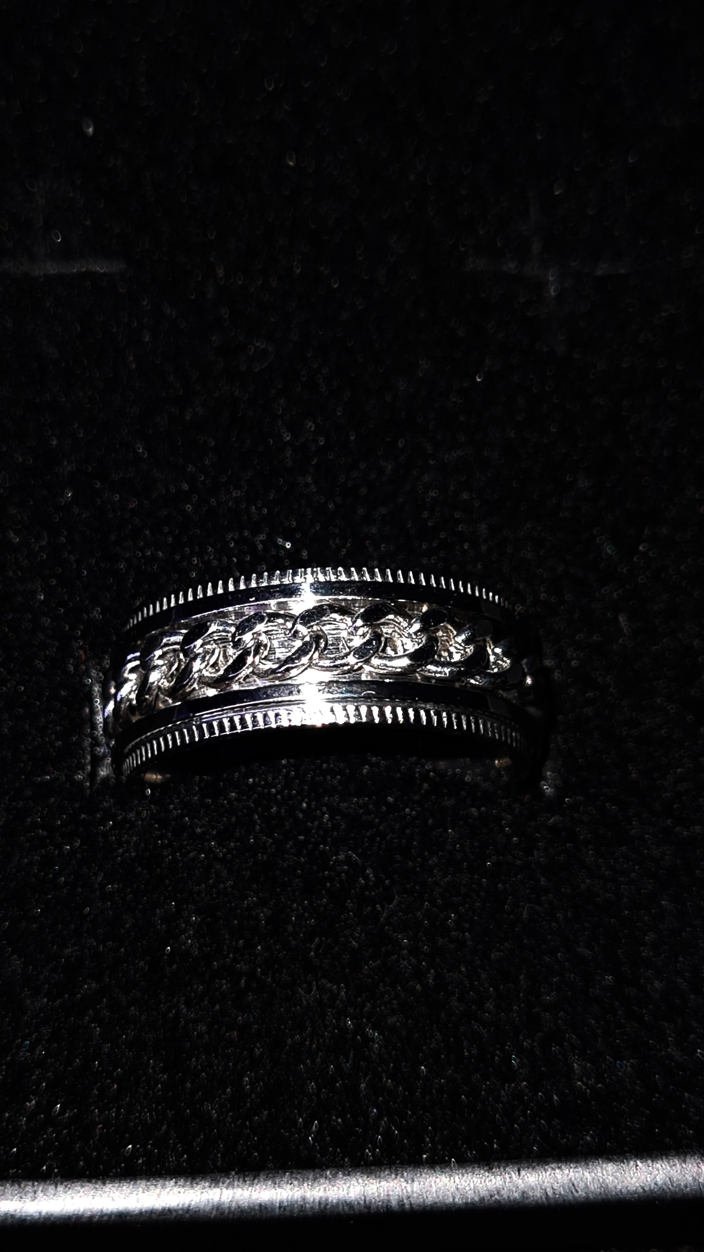 LACE RING (WHITE GOLD)