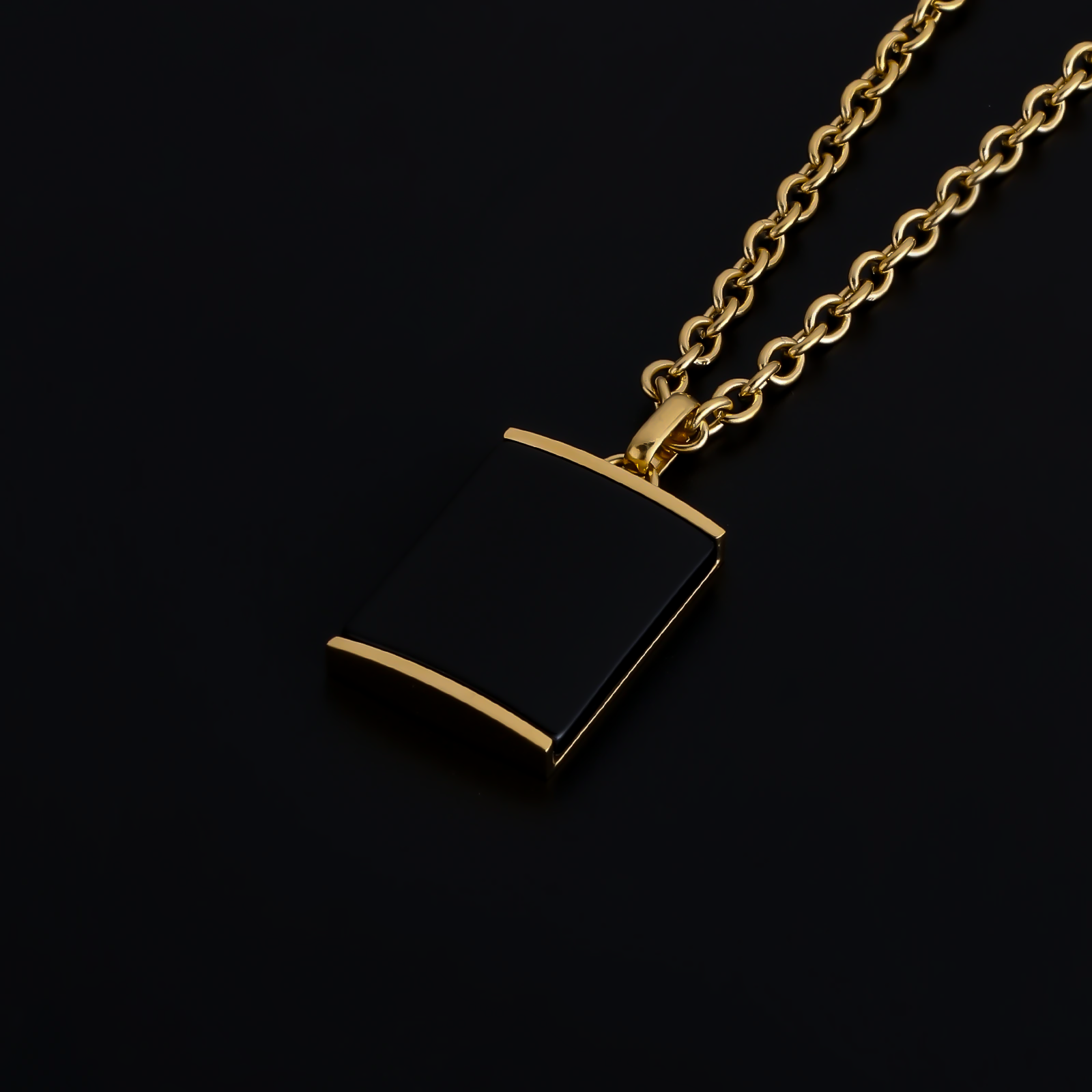 RECTANGULAR ONYX PENDANT (GOLD)